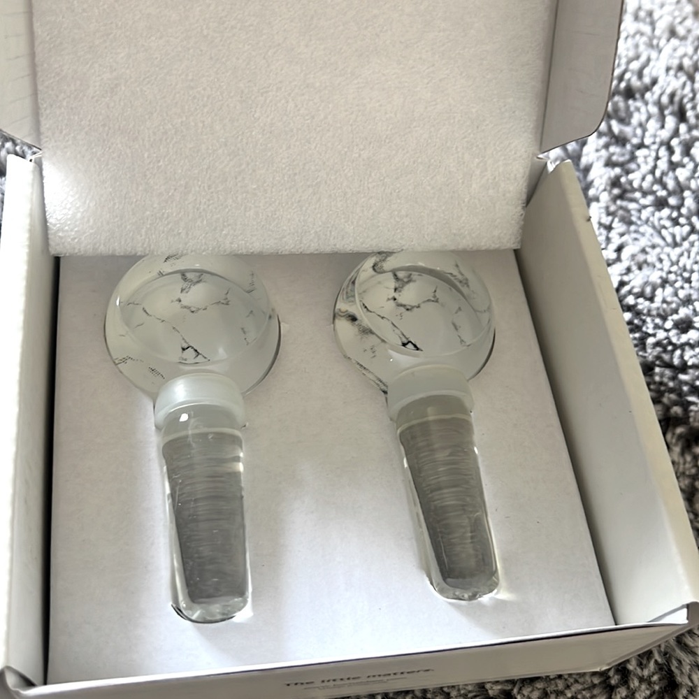 BOMSHEE POSH GLASS WINE STOPPERS